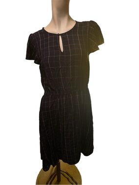 Old Navy Black Windowpane Short-Sleeve Keyhole Dress